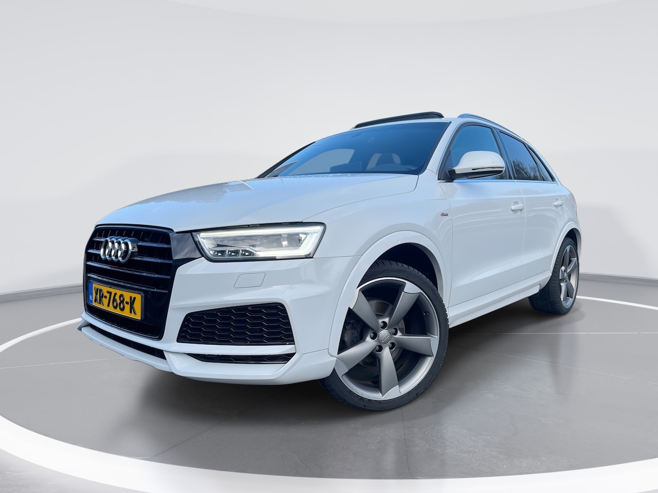 Audi Q3 - 1.4 TFSI CoD Design Pro Line Plus |PANO|CARPLAY|CAMERA|STOELVERW.| 4483 - AutoWereld.nl