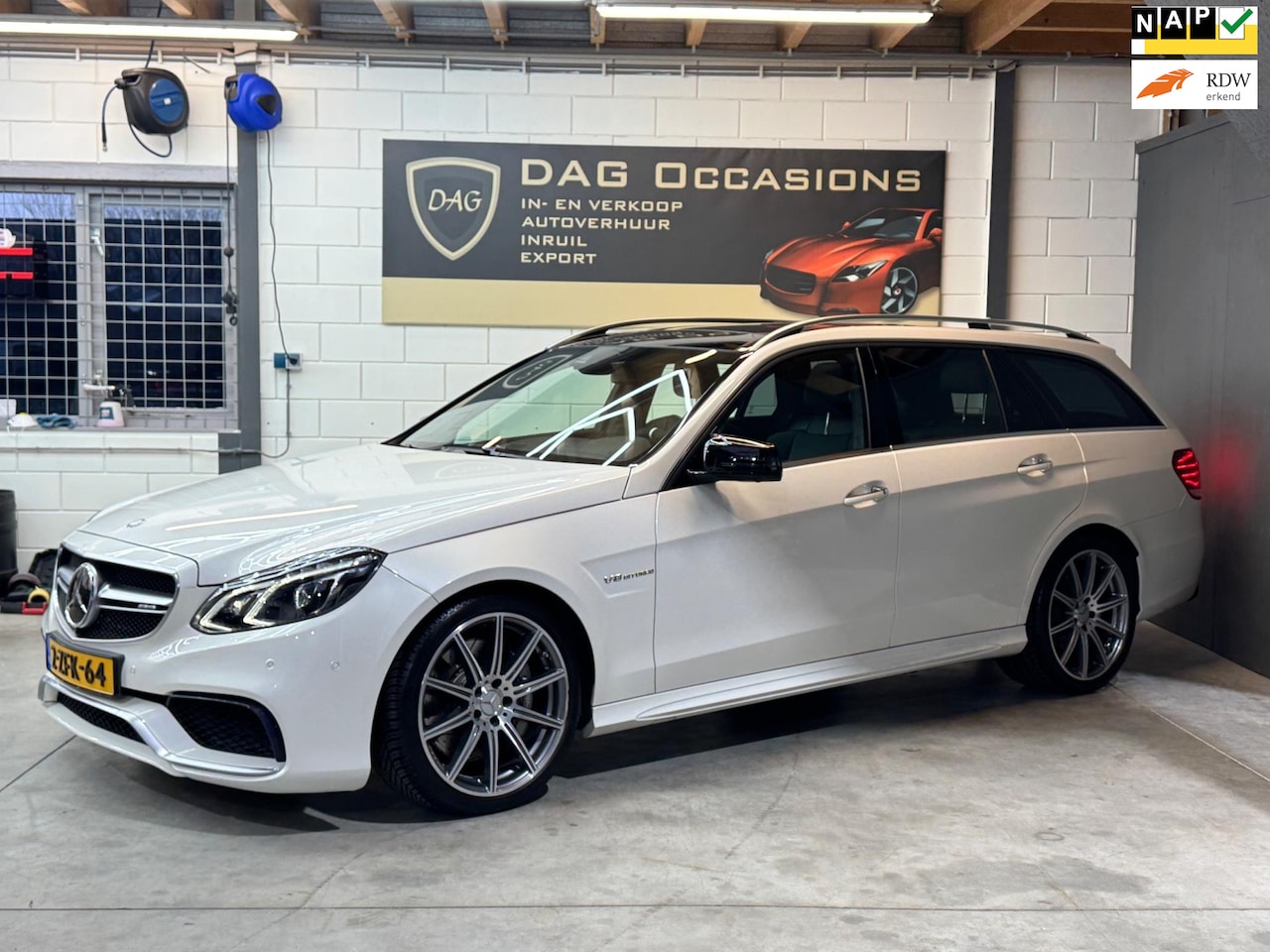 Mercedes-Benz E-klasse Estate - AMG 63 4MATIC BOMVOL|DEALER ONDERHOUDEN - AutoWereld.nl