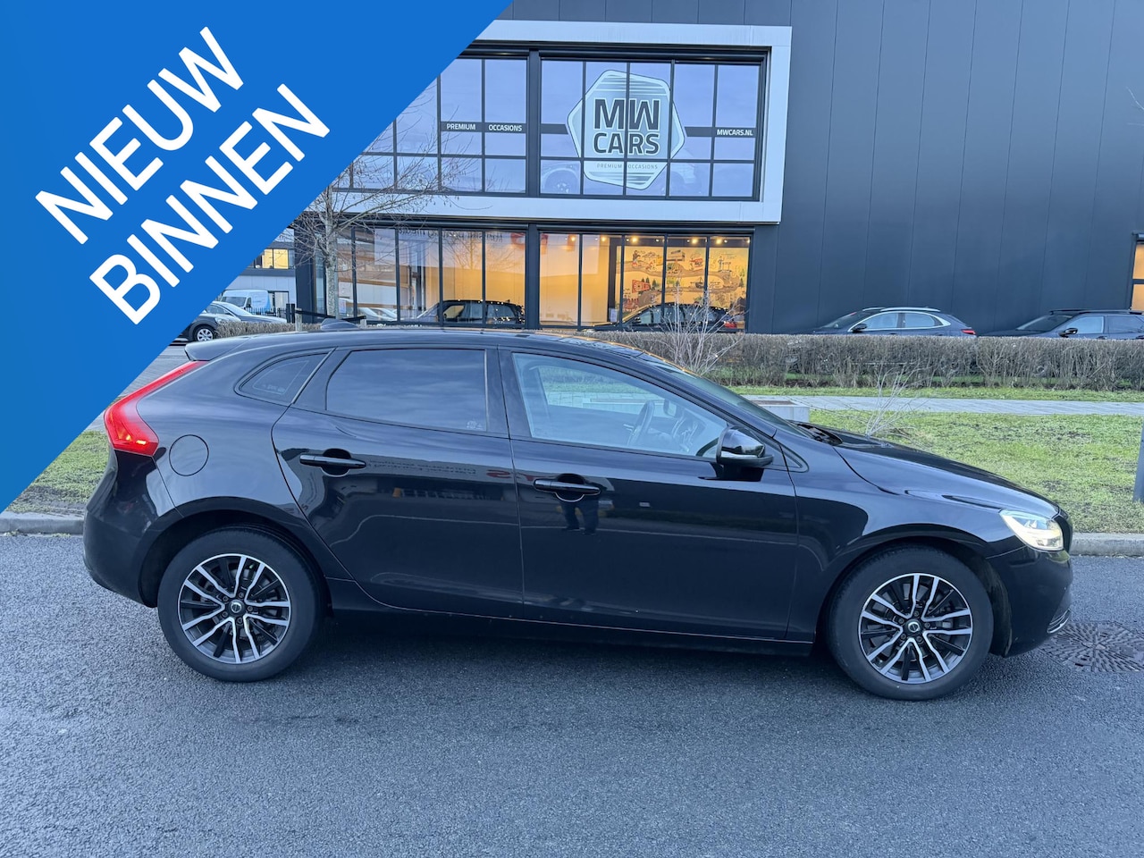 Volvo V40 - 1.5 T2 Polar+ LED, Carplay, Stoel verw. PDC, - AutoWereld.nl