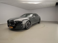 BMW 7-serie - 750e xDrive | M-Sportpakket | LED | Leder | HUD | Active cruise | Rear seat entertainment