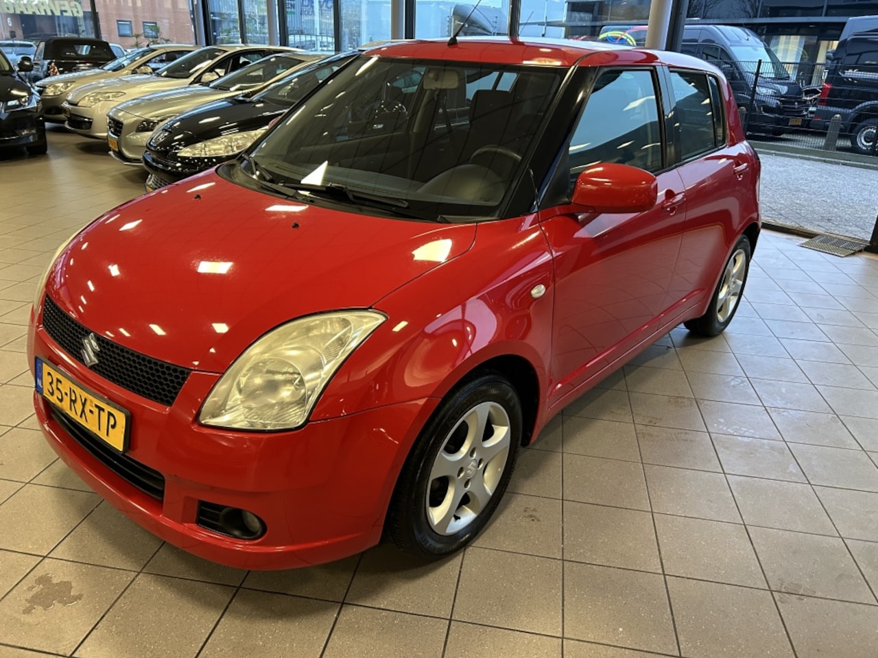 Suzuki Swift - 1.3 Exclusive Airco NW APK BJ 2005 !!! - AutoWereld.nl