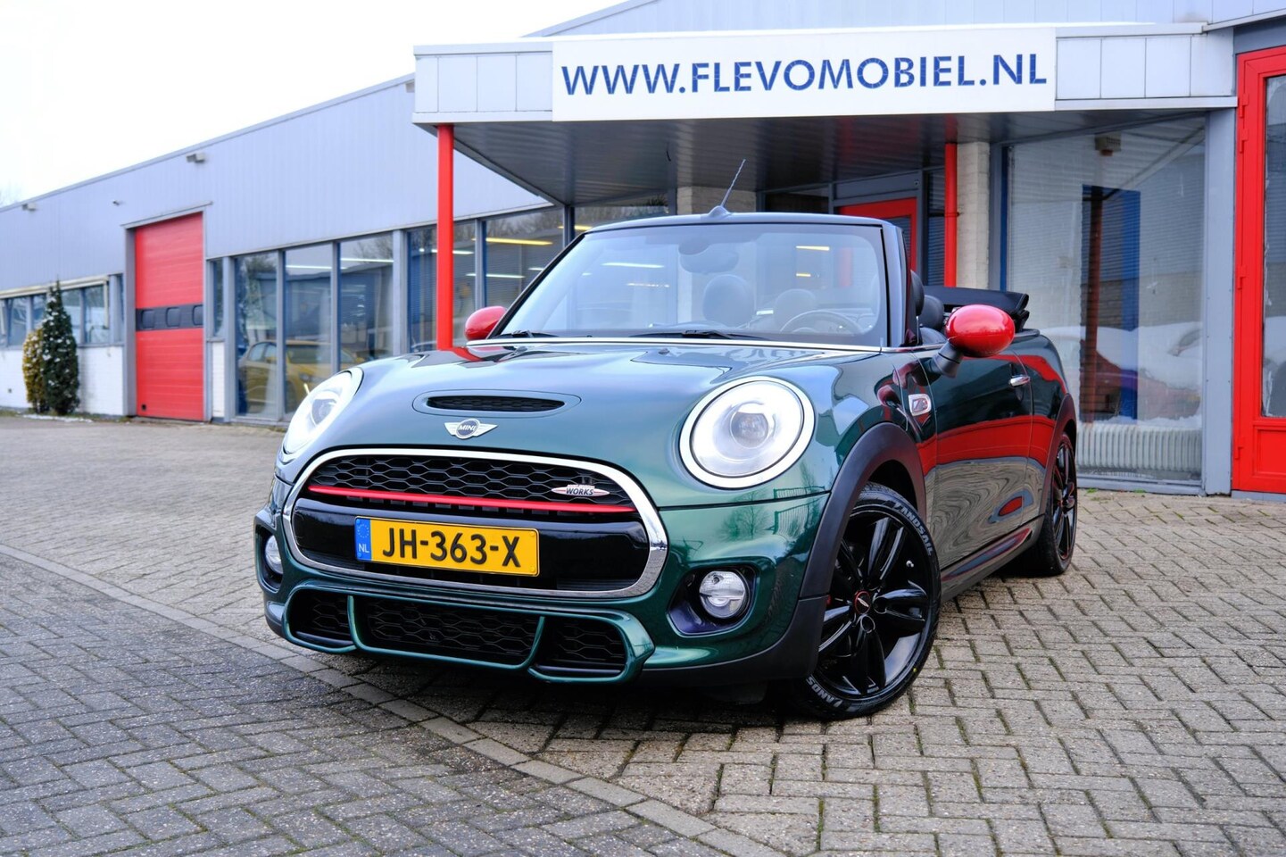 MINI Cabrio - Mini 2.0 192pk John Cooper Works Aut. Leder|Navi|LED|LMV|Stoelverw - AutoWereld.nl