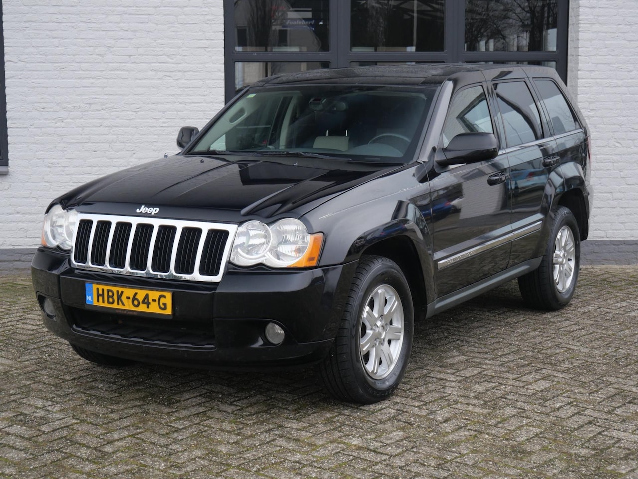 Jeep Grand Cherokee - 5.7 V8 Hemi Limited 5.7 V8 Hemi Limited - AutoWereld.nl