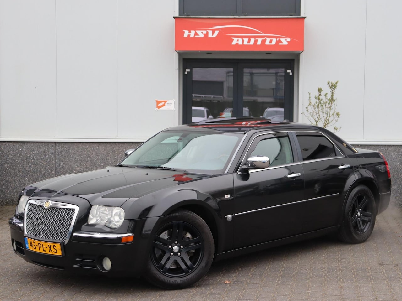 Chrysler 300C - 3.5 V6 249 PK navi LEER carplay org NL - AutoWereld.nl