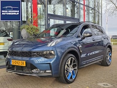 Lynk & Co 01 - 1.5 AUTOMAAT | Zwarte hemel | Navigatie | Panodak | ECC | PDC + Camera