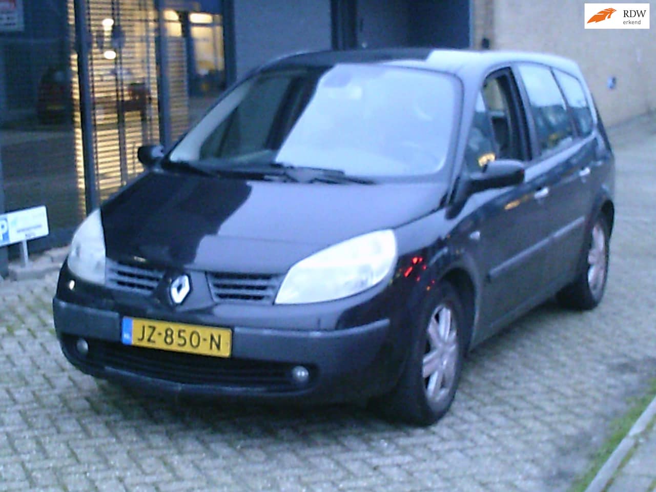 Renault Grand Scénic - 1.6-16V Business Line 7p. Airco Pano Stuurbekr LM-V - AutoWereld.nl