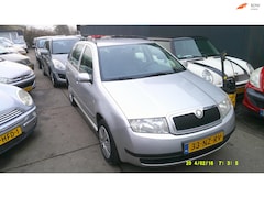 Skoda Fabia Combi - 1.4-16V Choice airco elek pak nap apk