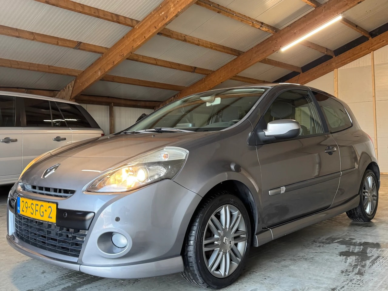 Renault Clio - 1.6 GT | NL-AUTO! | NAVI! | CLIMA! | CRUISE! - AutoWereld.nl