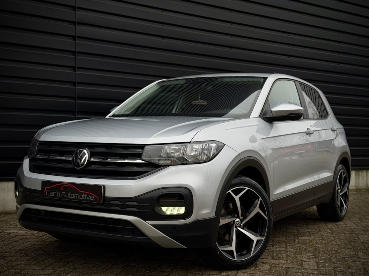 Volkswagen T-Cross - 1.0 TSI LIFE DSG|STOELVERW|LANEASS|CARPLAY 18'' R - AutoWereld.nl