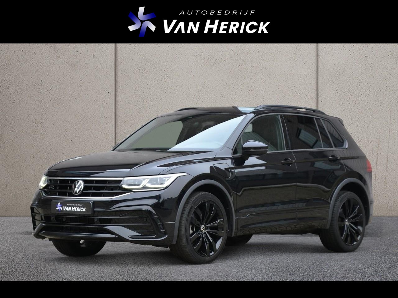 Volkswagen Tiguan - 1.4 TSI eHybrid 245PK R-Line Business+ | Black Style | 20" LMV | Navigatie - AutoWereld.nl