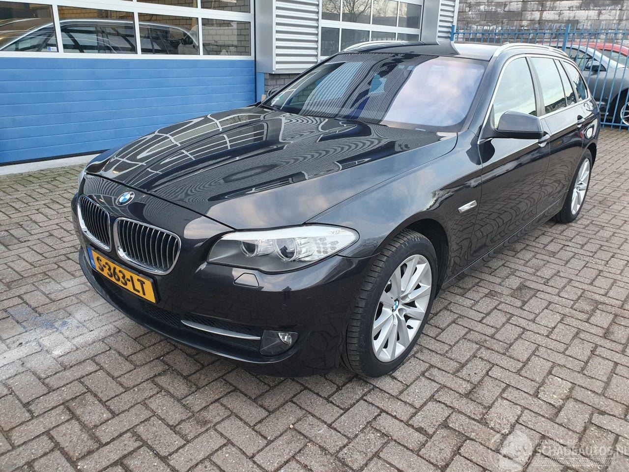 BMW 5-serie Touring - 530i High Executive Automaat - AutoWereld.nl