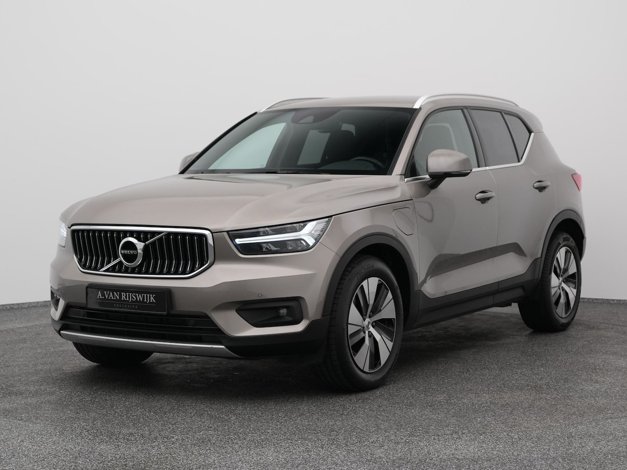 Volvo XC40 - 1.5 T5 Recharge Business Pro | CAMERA | ADAPTIVE | KEYLESS - AutoWereld.nl