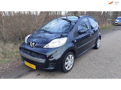 Peugeot 107 - 1.0-12V XR
