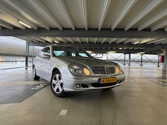 Mercedes-Benz E-klasse - 350 Elegance Rijkelijk Gevuld in de opties en veel onderhoud gedaan.