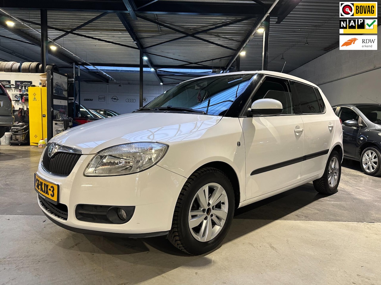Skoda Fabia - 1.2-12V Tour/Dealer onderhouden/2x sleutels/Apk nw - AutoWereld.nl