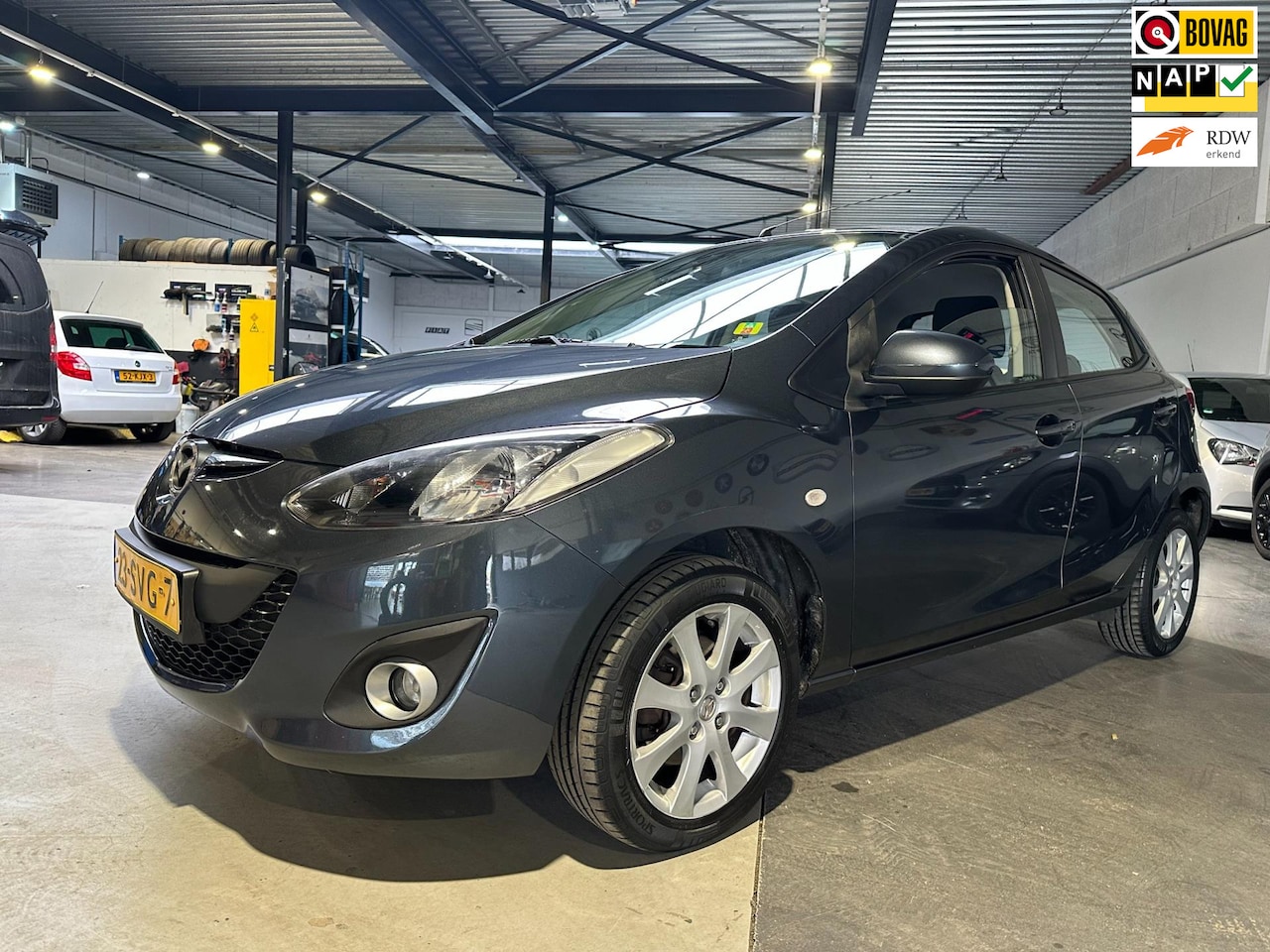 Mazda 2 - 1.5 GT-L/Dealer onderhouden/2x sleutels/Apk nieuw bij aflevering - AutoWereld.nl