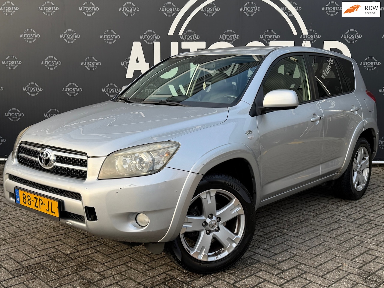 Toyota RAV4 - 2.2 D-CAT Executive 4X4/APK/NAP/Airco/Trekhaak/Stoelverwarming - AutoWereld.nl