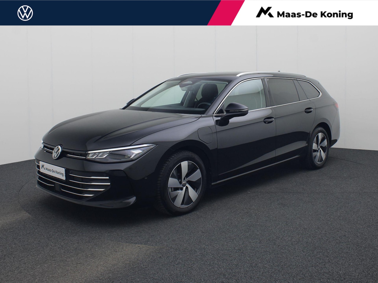 Volkswagen Passat Variant - 1.5eHybrid 150kW/204PK Business · Navigatie · Apple/Android · Trekhaak · Garantie t/m 07-0 - AutoWereld.nl