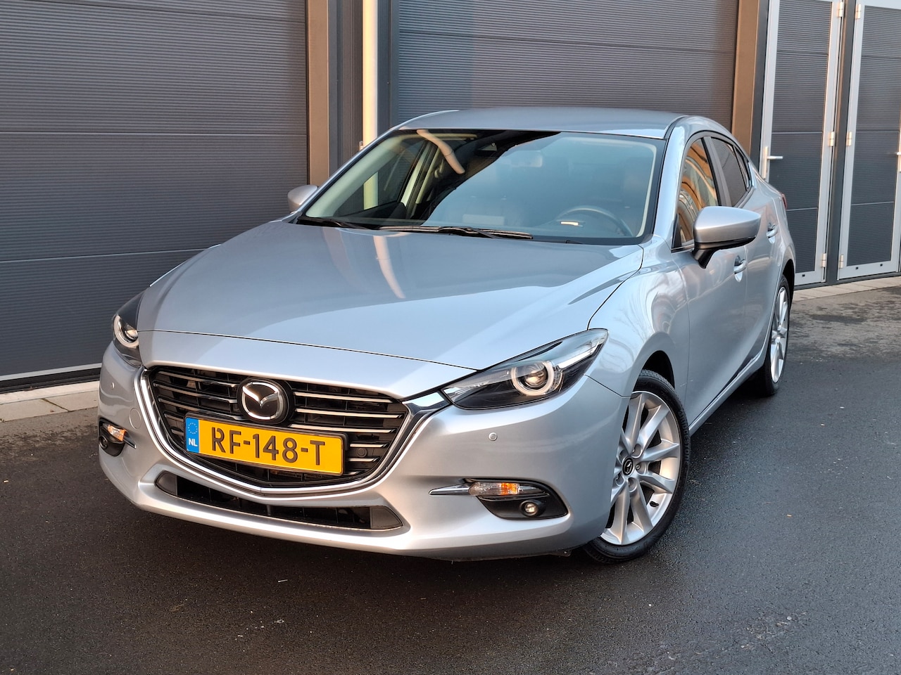 Mazda 3 - 2.0 SkyActiv-G 120 GT-M - NAP - AutoWereld.nl