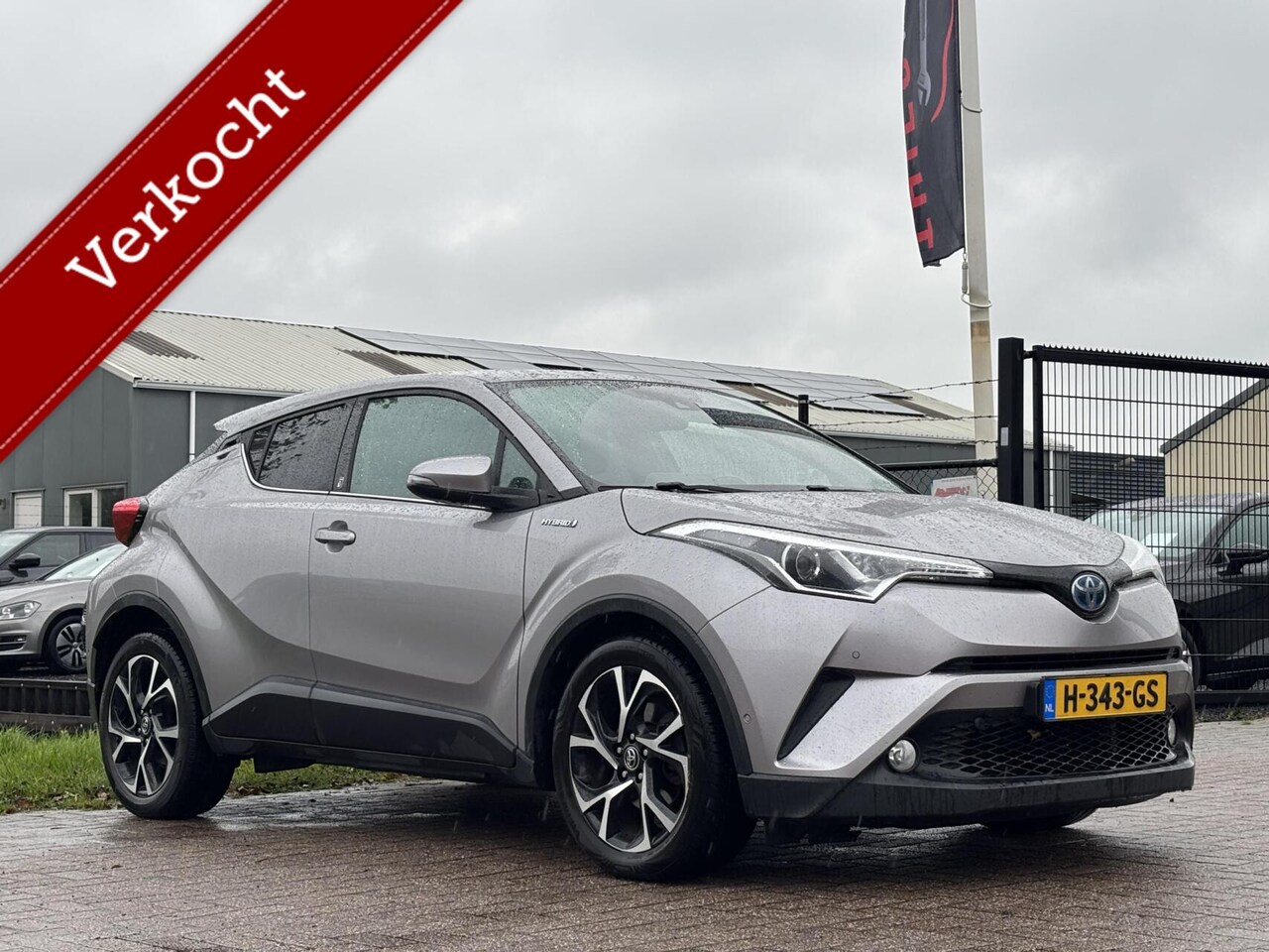Toyota C-HR - 1.8 Hybrid Bi-Tone automaat cruise navigatie - AutoWereld.nl