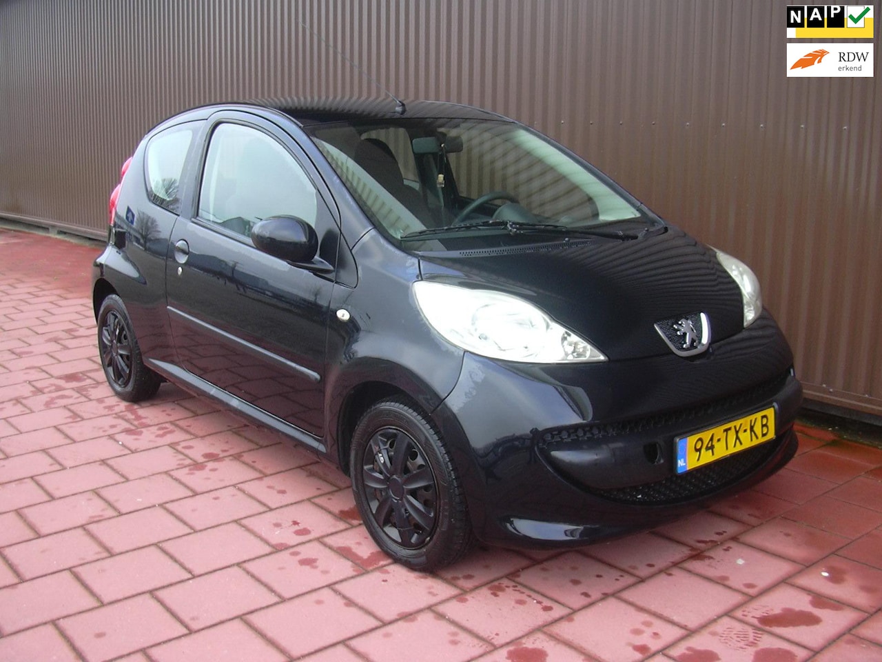 Peugeot 107 - 1.0-12V XS 1.0-12V XS - AutoWereld.nl
