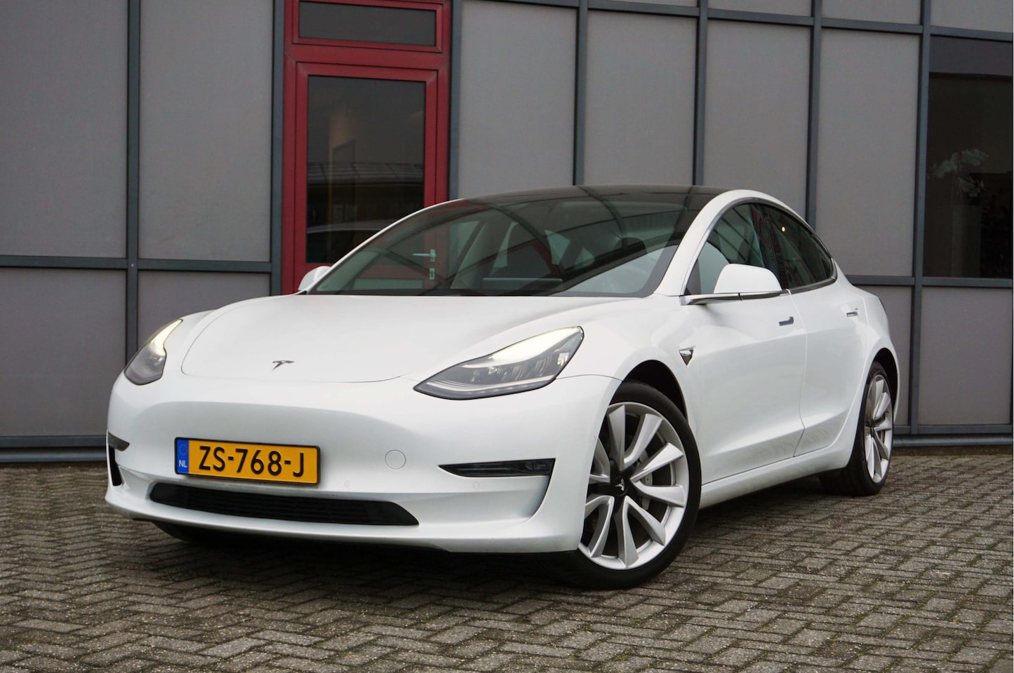 Tesla Model 3 - Standard RWD Plus 60kWh SOH 87% - AutoWereld.nl
