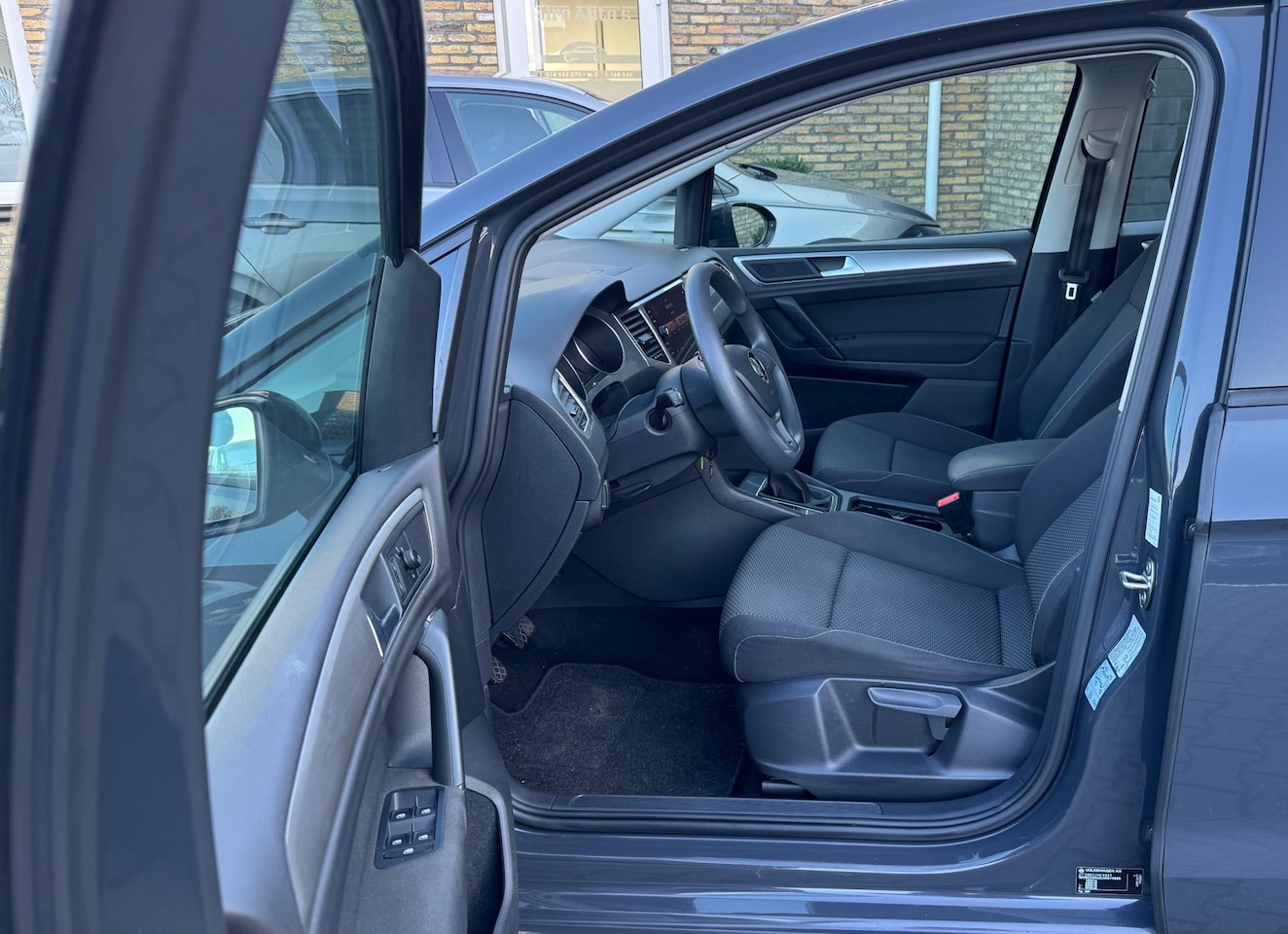 Volkswagen Golf Sportsvan - 1.0 TSI Trendline Bj 2018 hoge zit zeer nette auto - AutoWereld.nl