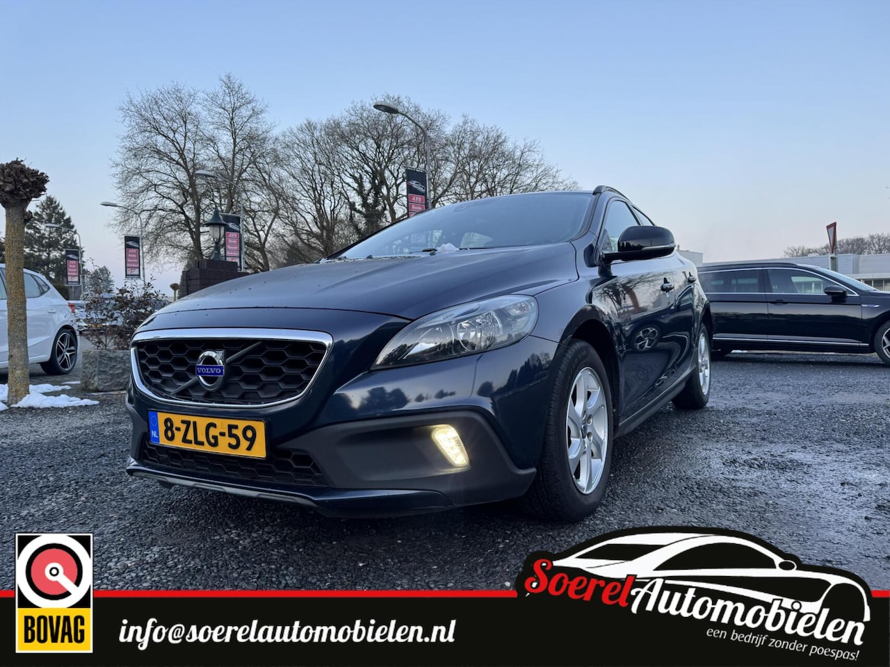 Volvo V40 Cross Country - 1.6 T4 Momentum 1.6 T4 Momentum - AutoWereld.nl