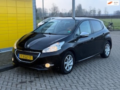 Peugeot 208 - 1.2 VTI Automaat Style Bj 2014 ECC Airco Navi Pdc