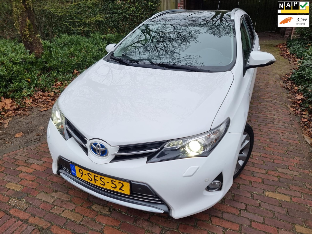 Toyota Auris Touring Sports - 1.8 Hybrid Lease Pro Export/Handel - AutoWereld.nl