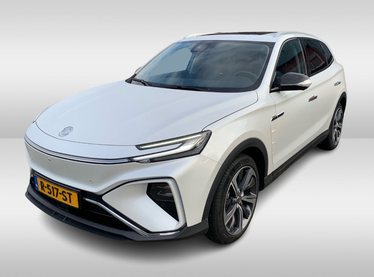 MG Marvel R - Comfort 70 kWh / Panoramadak / Camera / Leder / Keyless / 19'' / Navigatie / DAB / Dodehoe - AutoWereld.nl