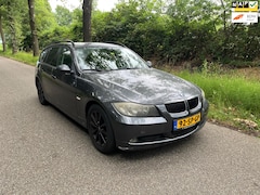 BMW 3-serie Touring - 320i High Executive E91 NW Koppeling | MET WERK