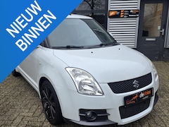 Suzuki Swift - 1.6 Sport *CLIMA-NAVI-KEYLESSGO