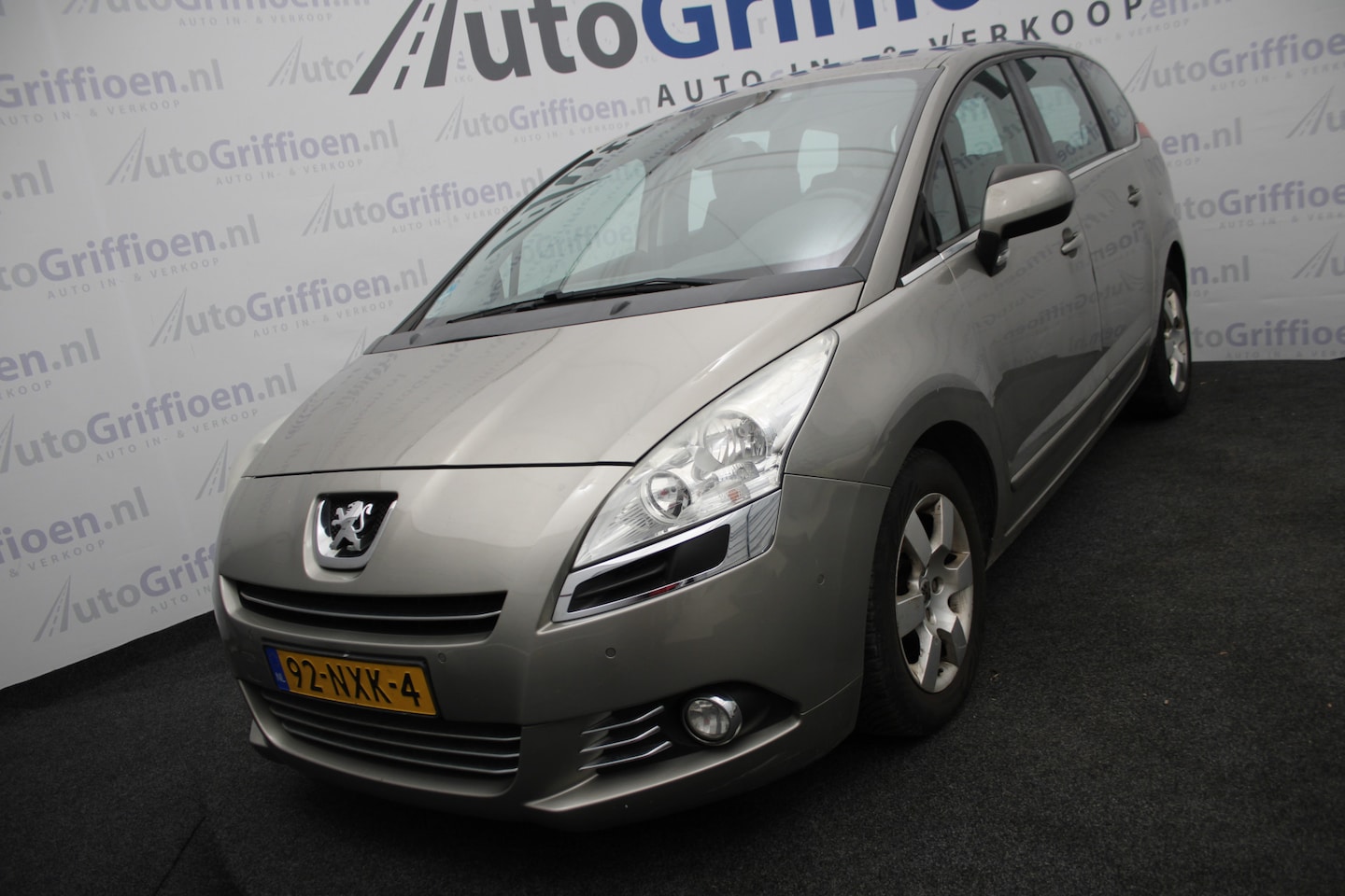 Peugeot 5008 - 1.6 THP ST 5p. nette MPV automaat met trekhaak - AutoWereld.nl