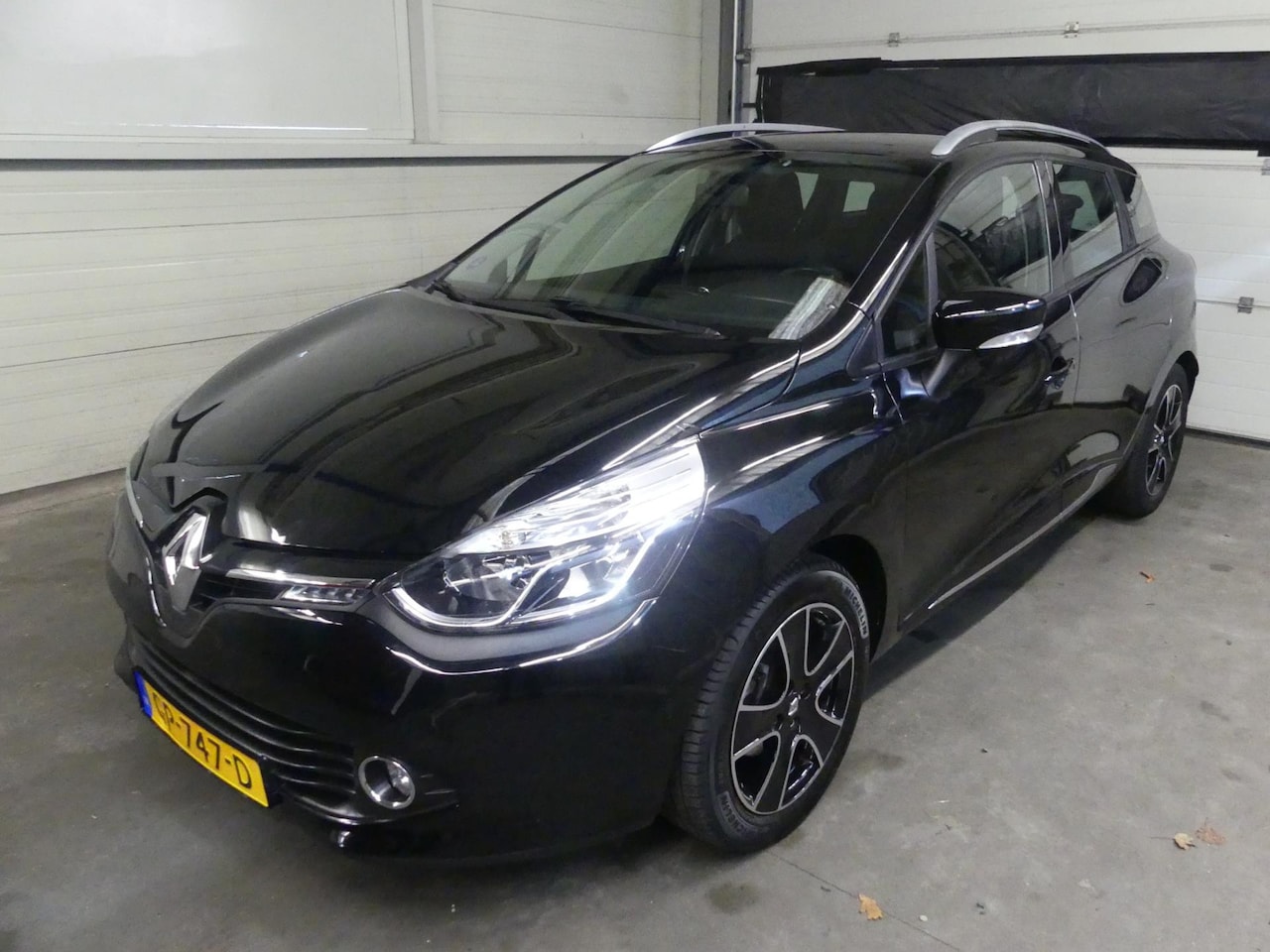 Renault Clio Estate - 0.9 TCe Expr - Cruise Control - LED - Trekhaak - AutoWereld.nl