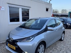 Toyota Aygo - 1.0 VVT-i x-play Camera Carplay Cruise