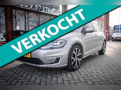 Volkswagen e-Golf - | Virtual cockpit | Stoelverwarming | Standkachel| Parkeerhulp | Adaptieve cruise control