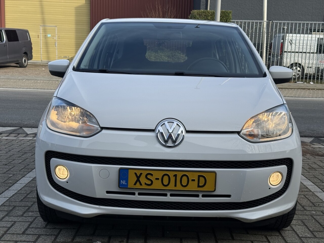 Volkswagen Up! - 1.0 Benzine 5 Deurs Stoelverwarming Mistlampen Airco - AutoWereld.nl