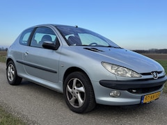 Peugeot 206 - 1.4 Gentry