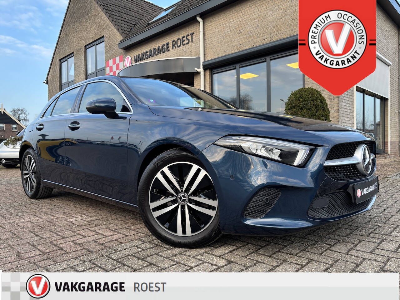 Mercedes-Benz A-klasse - 180 Luxury Line Automaat Full LED / Navigatie / Camera - AutoWereld.nl