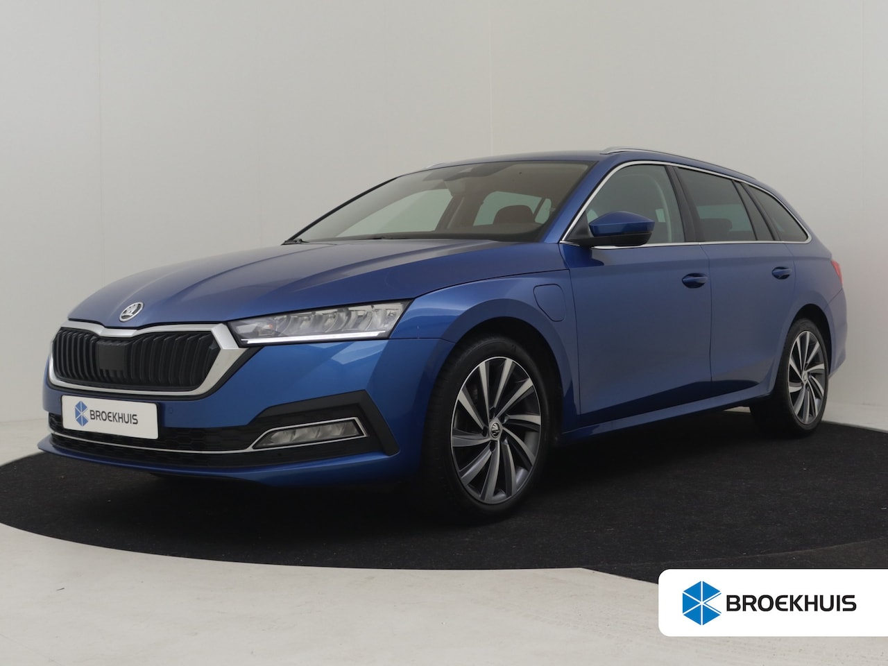 Skoda Octavia Combi - Style iV 204pk | Navigatie via app connect | Dodehoekdetectie | Stuur+stoelverwarming | Cr - AutoWereld.nl