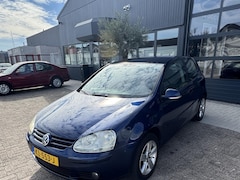 Volkswagen Golf - 1.6 Trendline