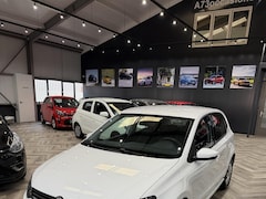 Volkswagen Polo - 1.0