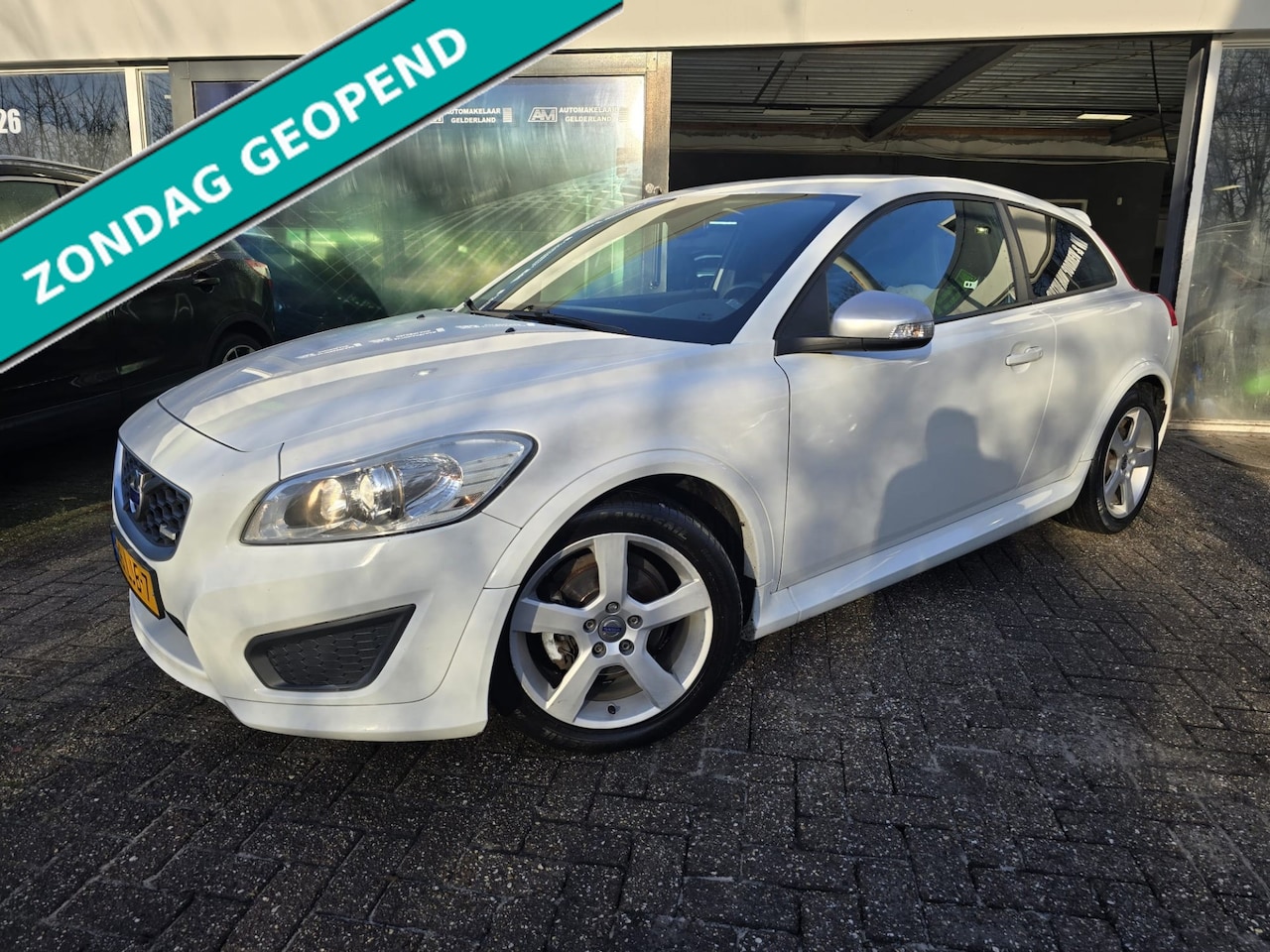 Volvo C30 - 1.6 R-Design | 12MND GARANTIE | AIRCO | CRUISE | LMV | LEER | NW APK | - AutoWereld.nl