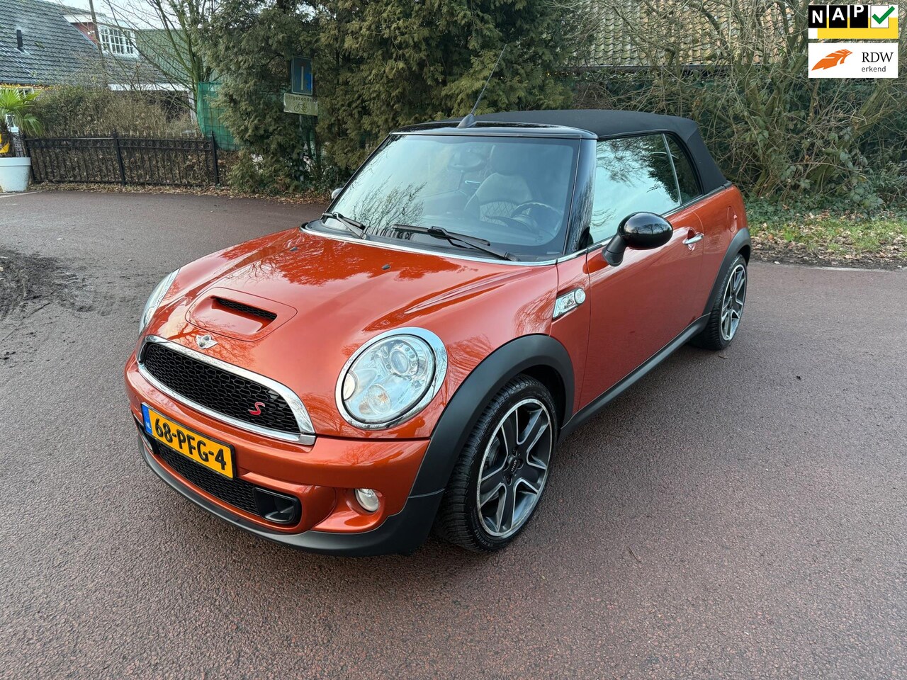 MINI Cabrio - Mini 1.6 Cooper S Chili / Xenon / leder / Airco / NAP / PDC / Aux - AutoWereld.nl