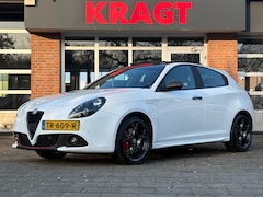Alfa Romeo Giulietta - 1.4 Turbo MultiAir Super 170 pk - AUTOMAAT - Panoramadak - Nette auto
