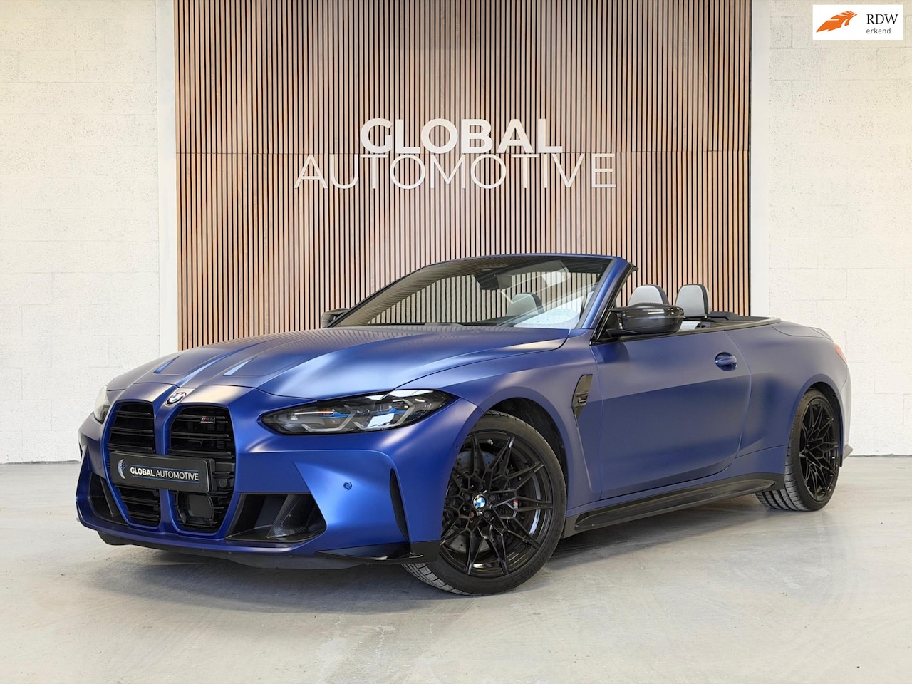 BMW 4-serie Cabrio - M4 xDrive Competition - INDIVIDUAL KLEUR - CARBON PAKKET - AutoWereld.nl