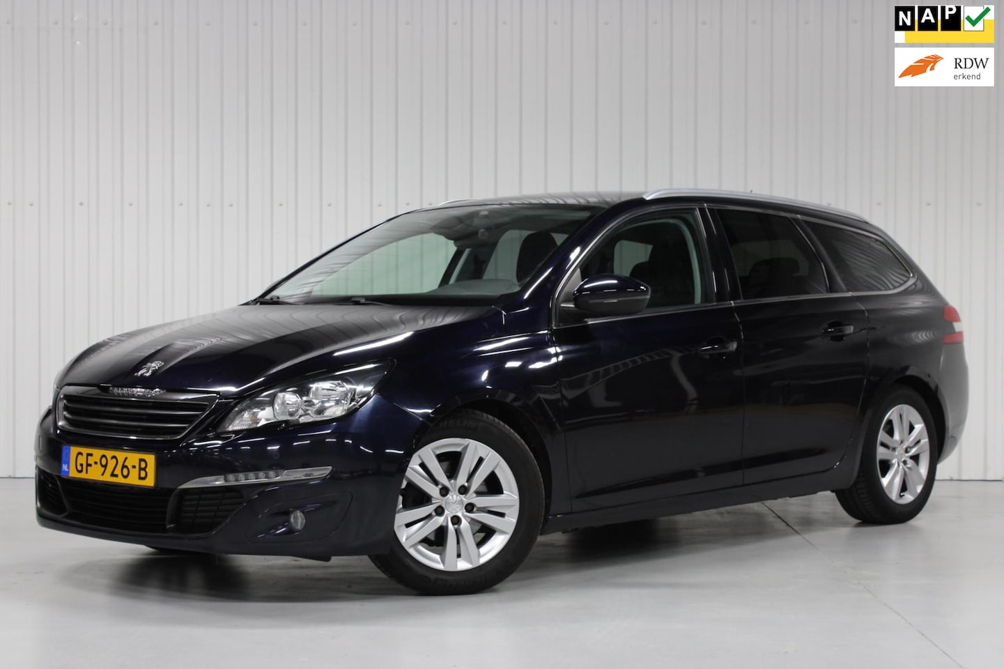 Peugeot 308 SW - 1.2 PureTech Blue Lease Executive 1.2 PureTech Blue Lease Executive - AutoWereld.nl