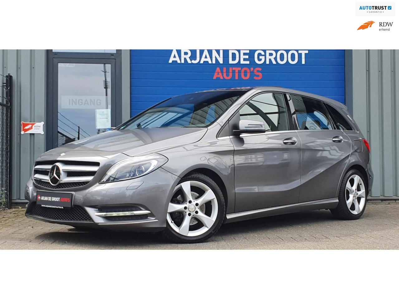 Mercedes-Benz B-klasse - 200 AUTOMAAT Pano Xenon Trekhaak Cruise Clima - AutoWereld.nl