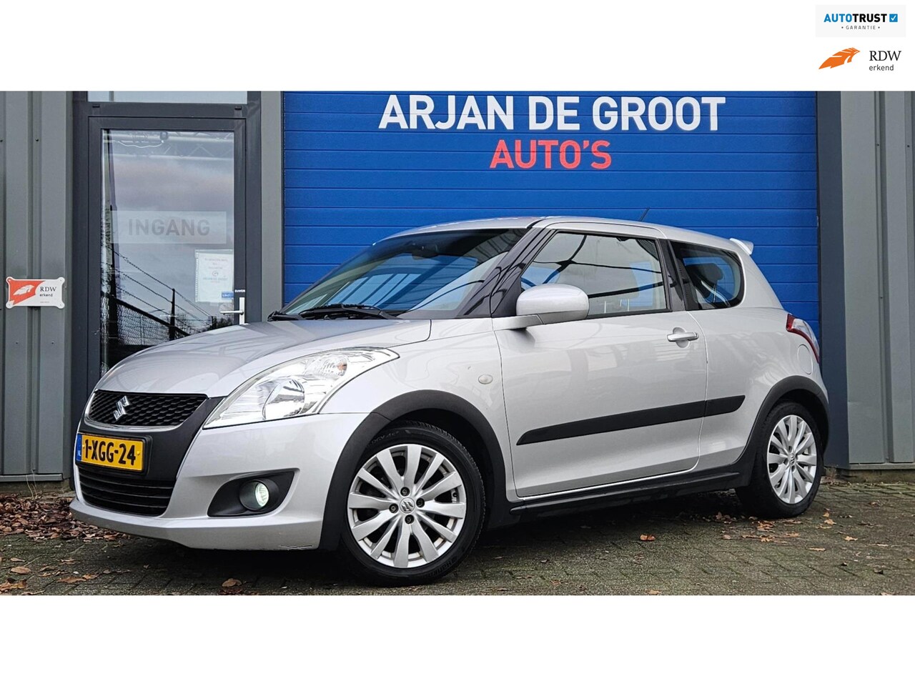 Suzuki Swift - 1.2 Bandit EASSS Airco Cruise NAP Trekhaak LM velgen - AutoWereld.nl